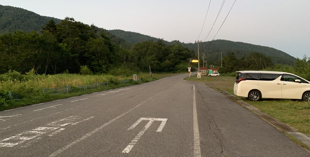 平湯峠の駐車場とゲート