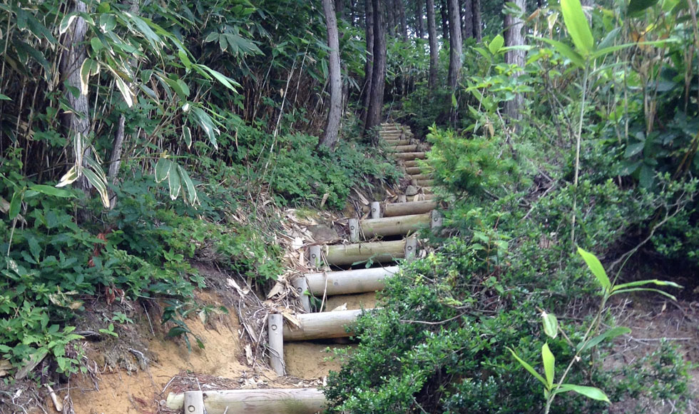 刈安登山道