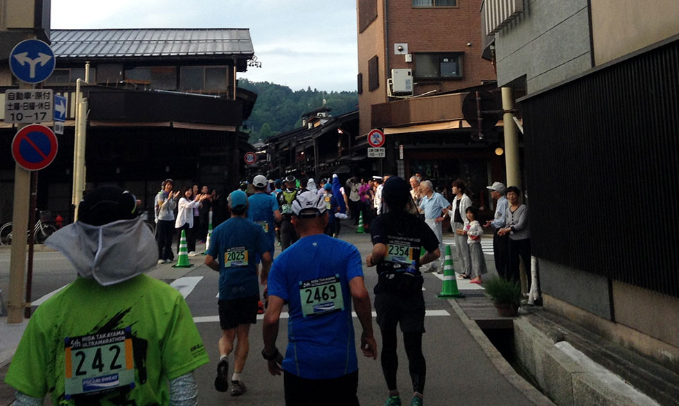 高山駅周辺の商店街